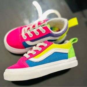 Size 6C Children’s Vans